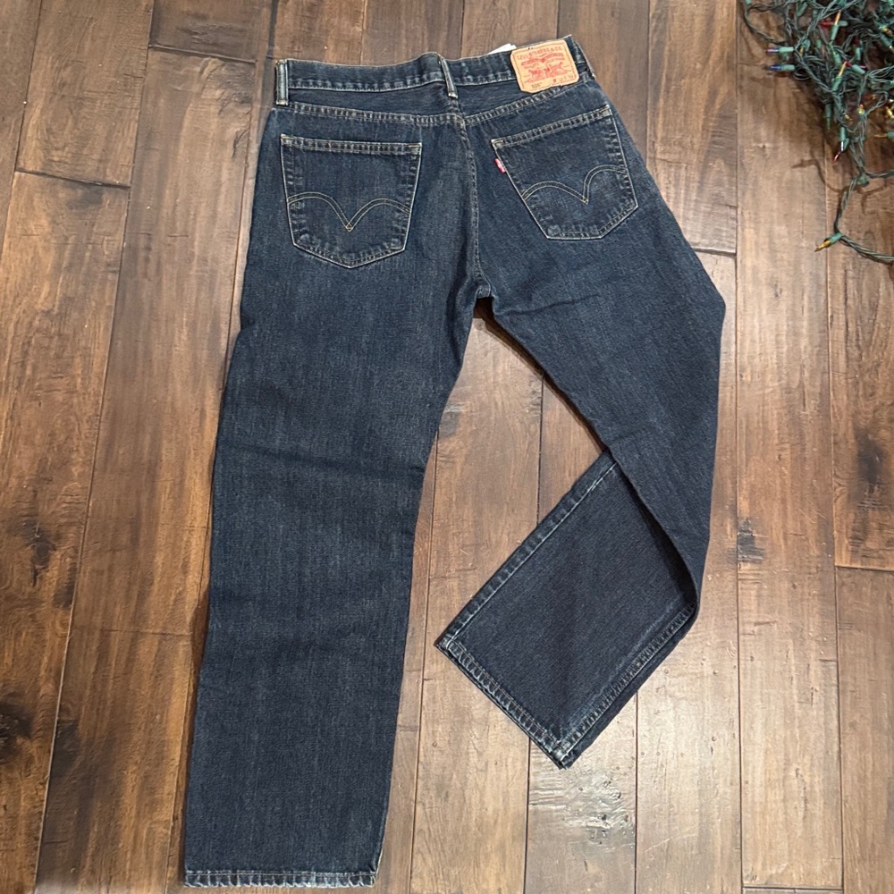 Levi's 505 Dark Wash Straight  Fit 33/30 Jeans